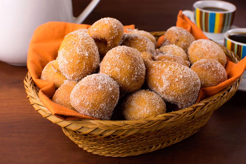 como fazer bolinho de chuva simples