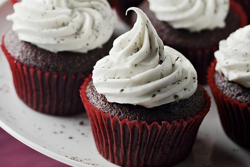 como fazer Cupcake de Chocolate com Chantilly