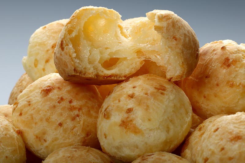 como fazer pão de queijo caseiro