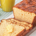 Bolo de chocolate com cobertura de brigadeiro