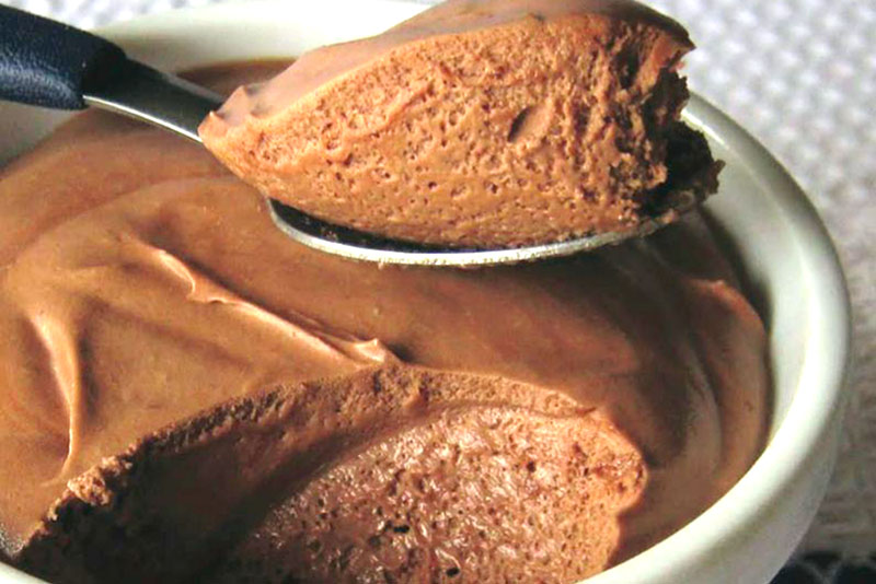 Mousse de chocolate com apenas 3 ingredientes