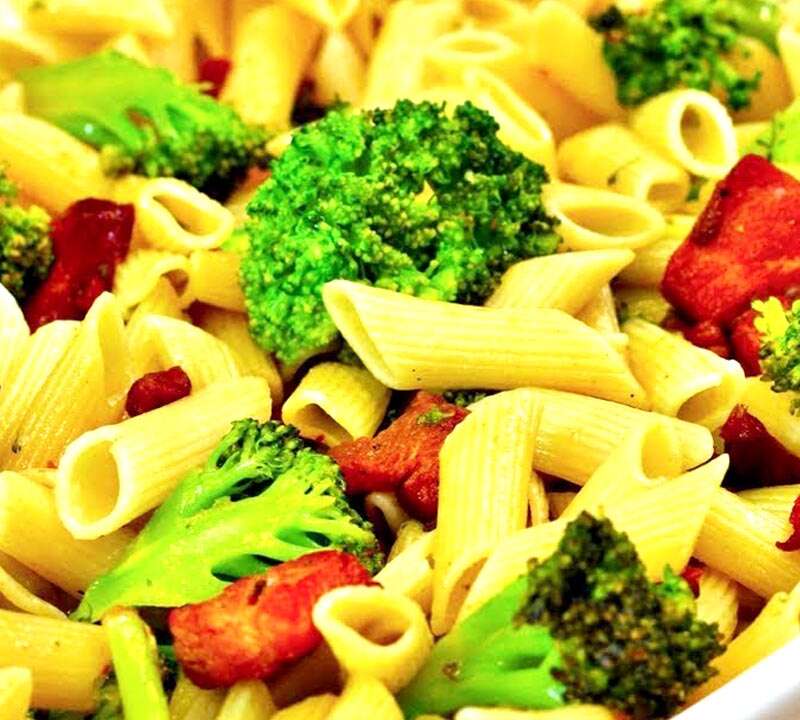 Macarrão com Brócolis e Bacon