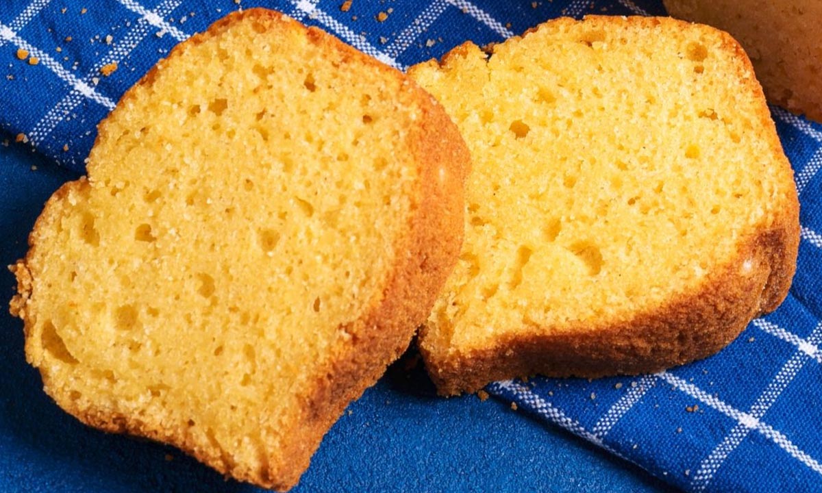 BOLO DE FUBÁ SIMPLES (FOFINHO E DELICIOSO) 